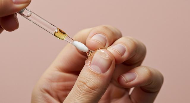How to Moisturize Cuticles Properly at Home Daily